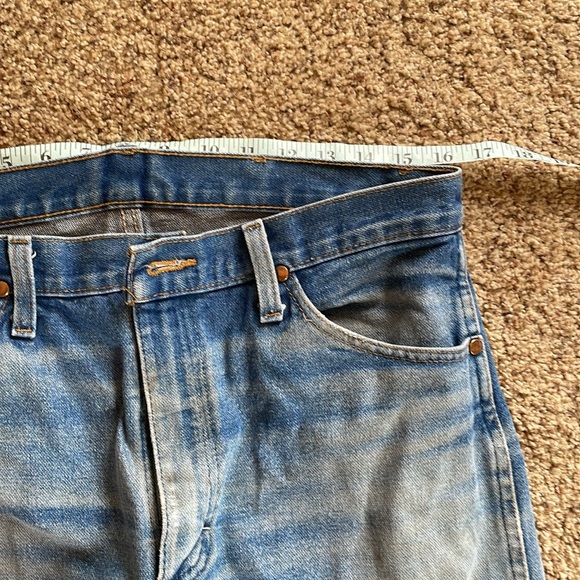 Custom distressed Wrangler jeans - Picture 6 of 12